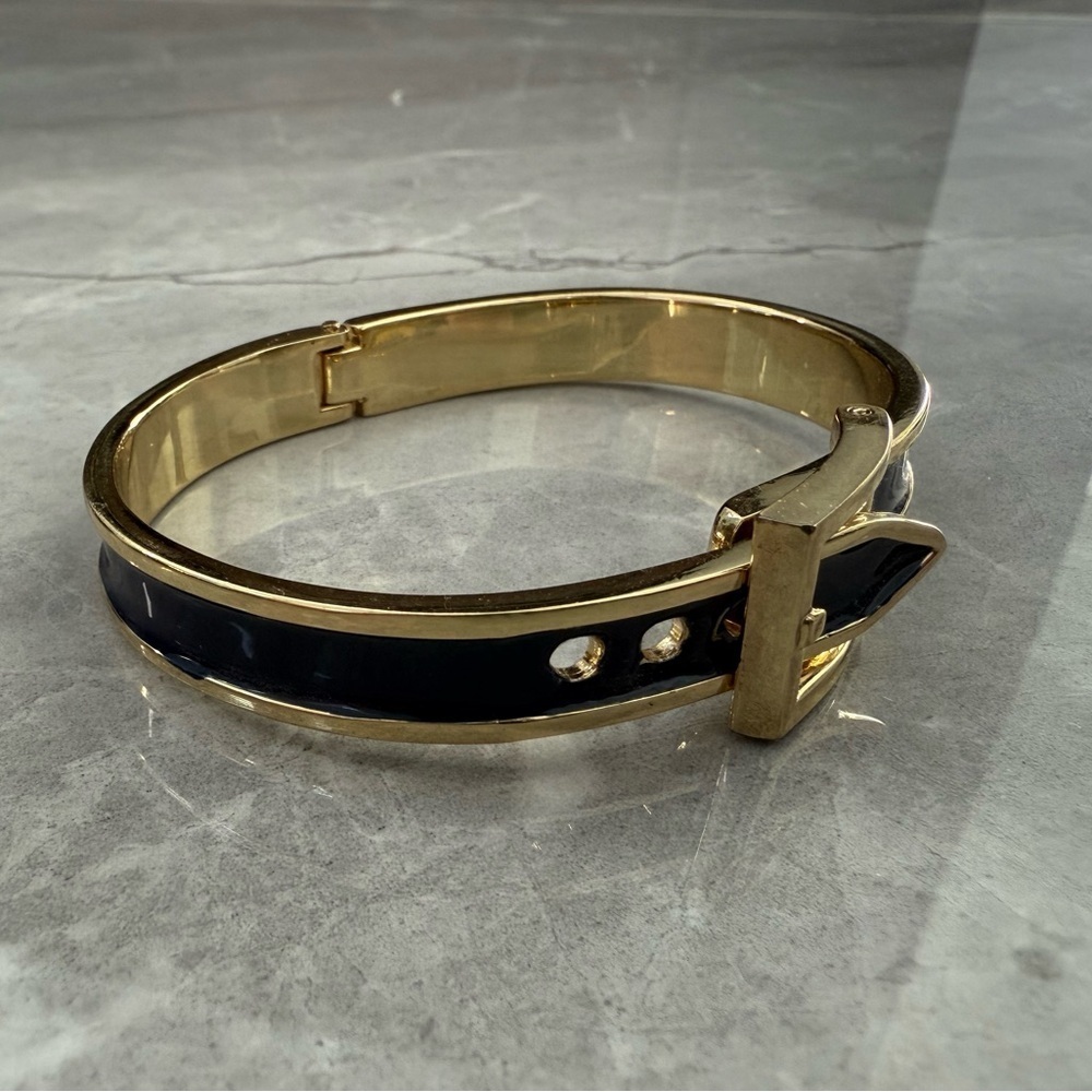 Belt Fashion Bracelet - Picture 2 of 12